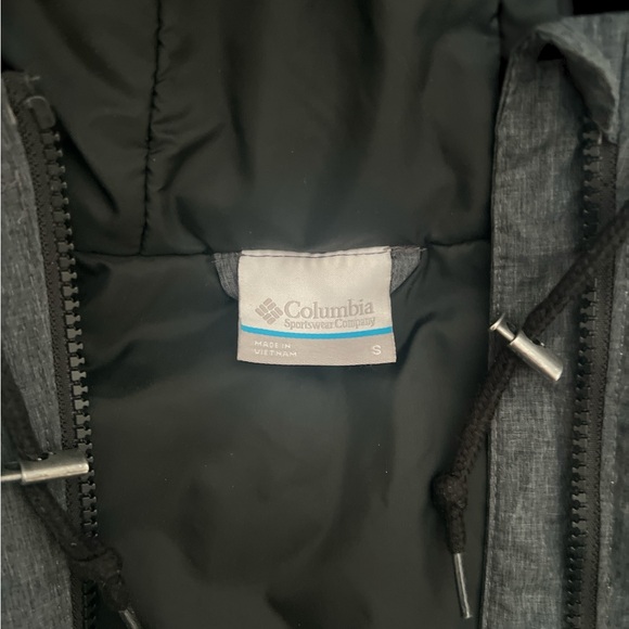 Columbia Omni-Tech Gray Womens Small Waterproof Jacket Attached Hood - Picture 4 of 4